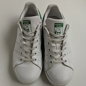 Stan Smith Adidas size 4; fits 6.5 in women's